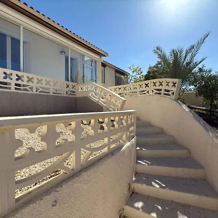 Oasis Privee A Piscine Et Confort Moderne בית נופש